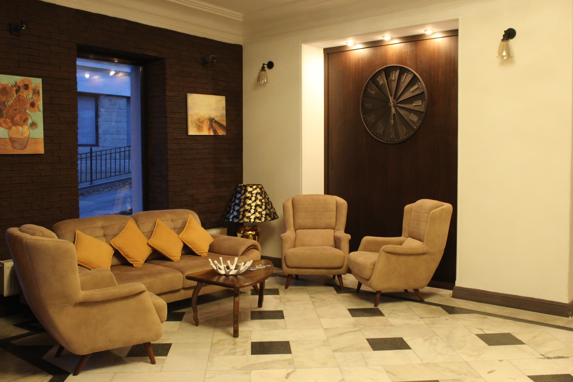 Diplomat Hotel