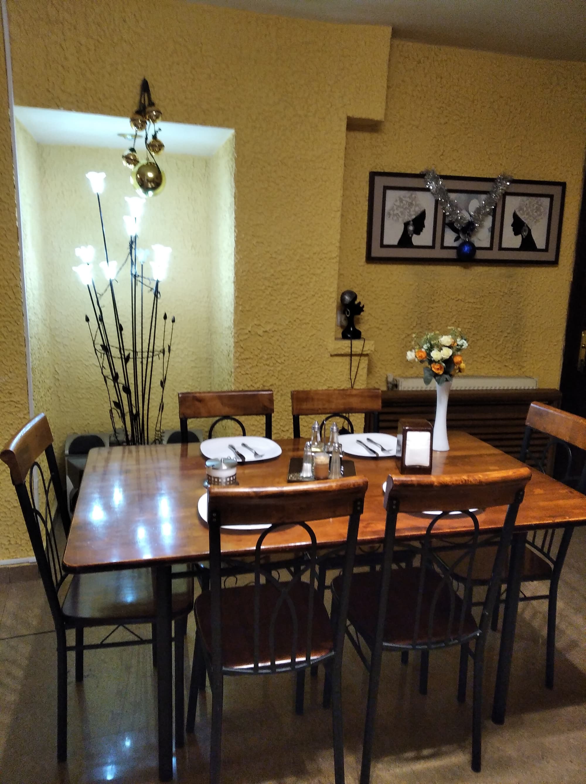 Diplomat Hotel
