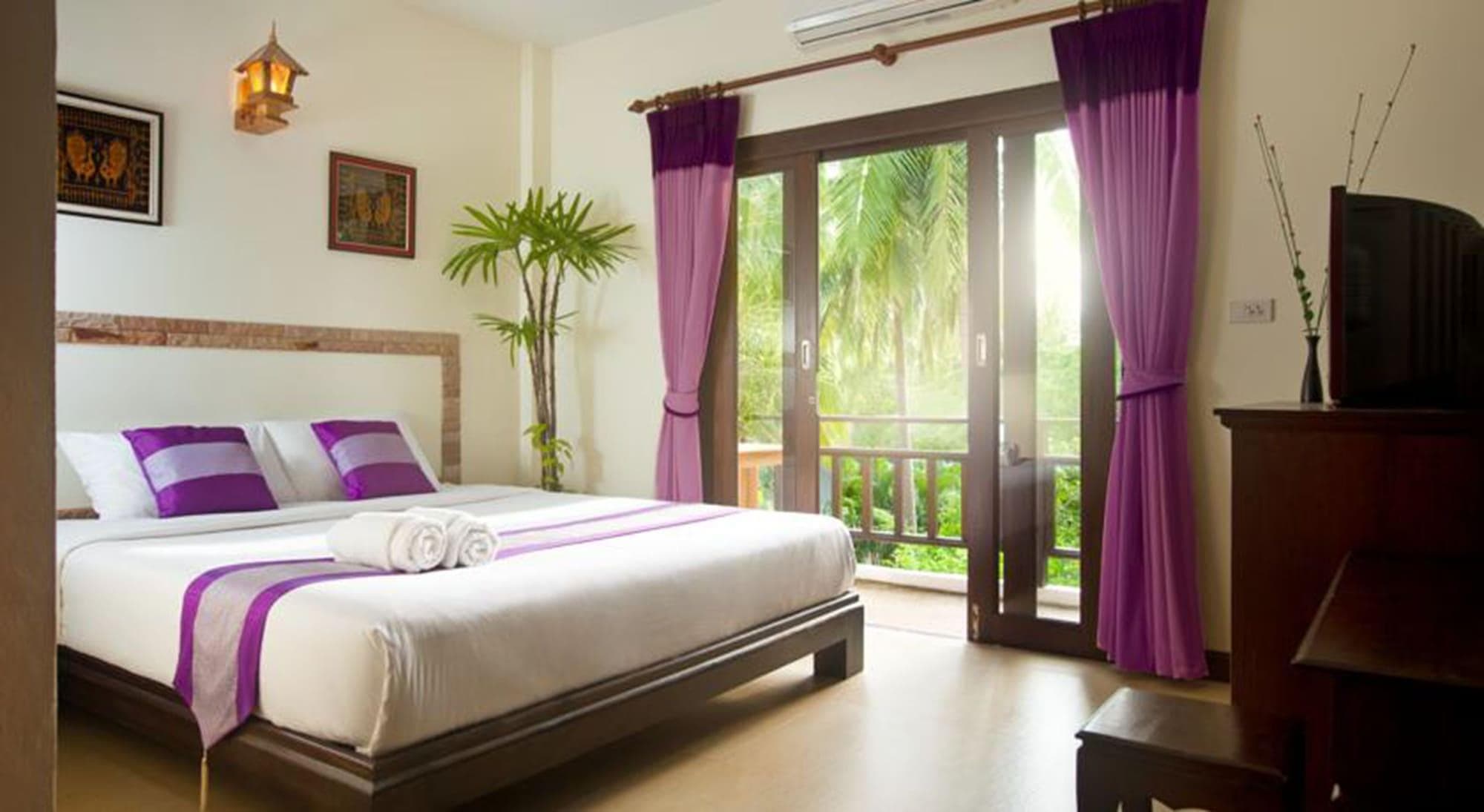 Shanti Hotel