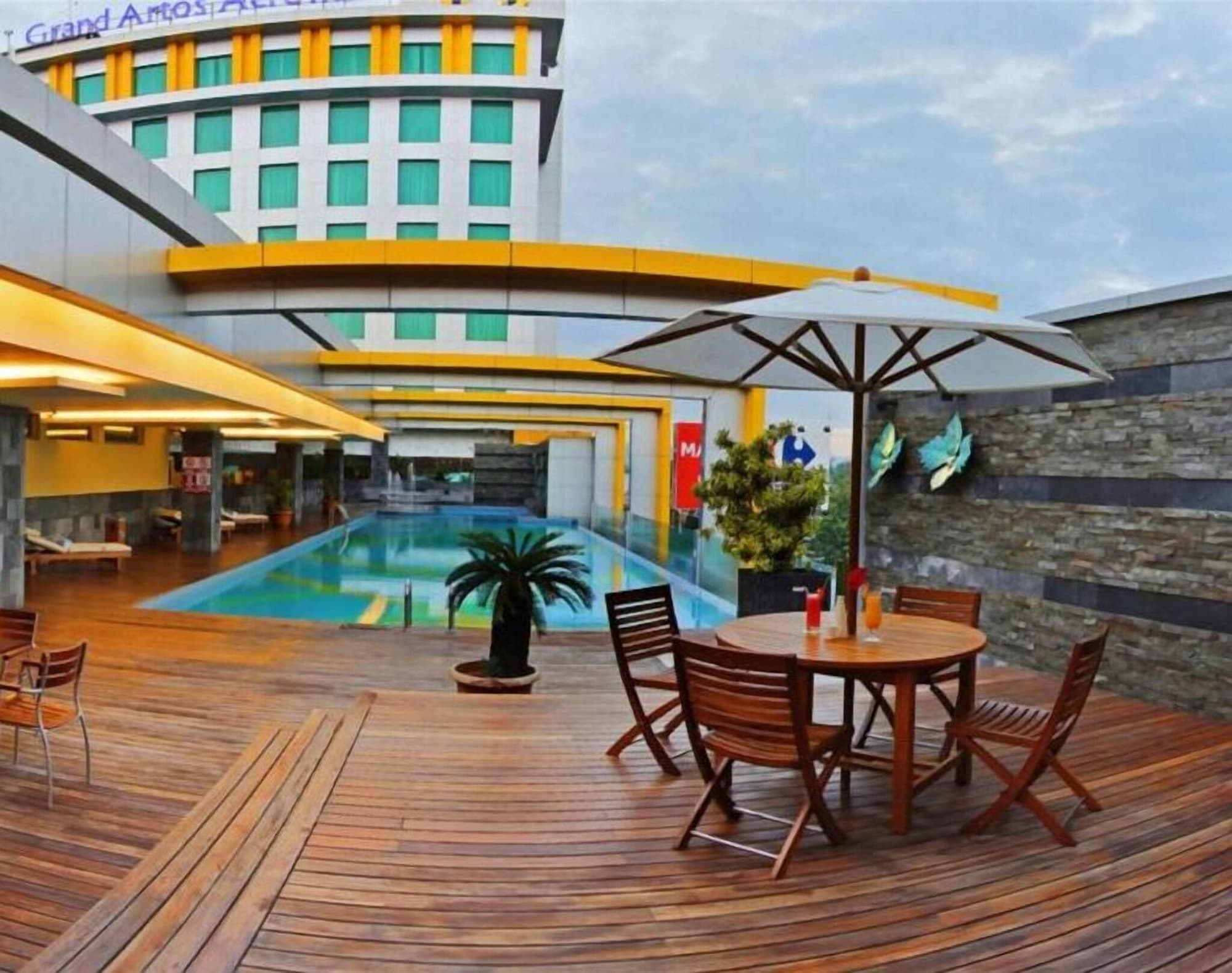 Grand Artos Hotel Magelang