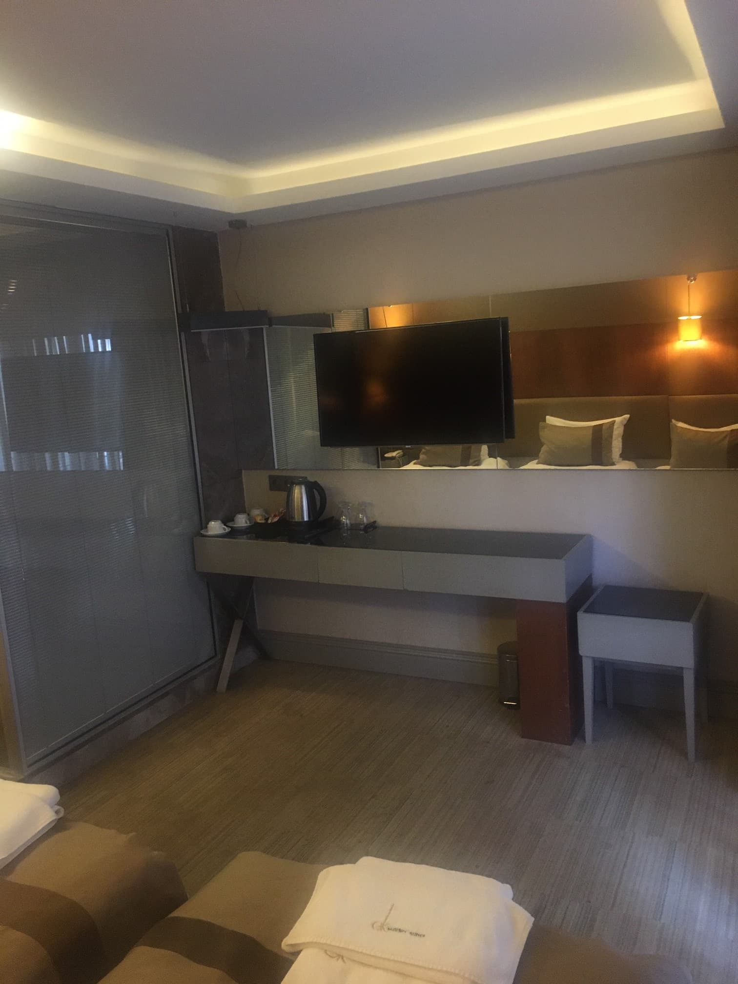 GK Regency Suites