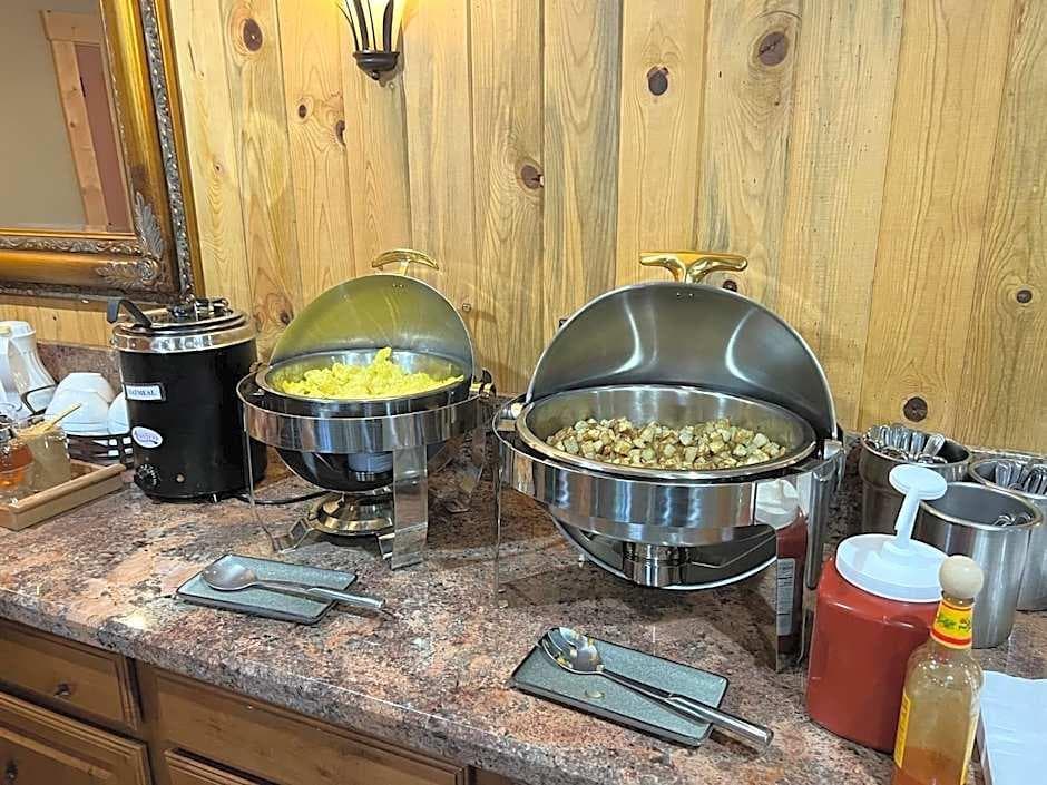 Desert Rose Inn & Cabins