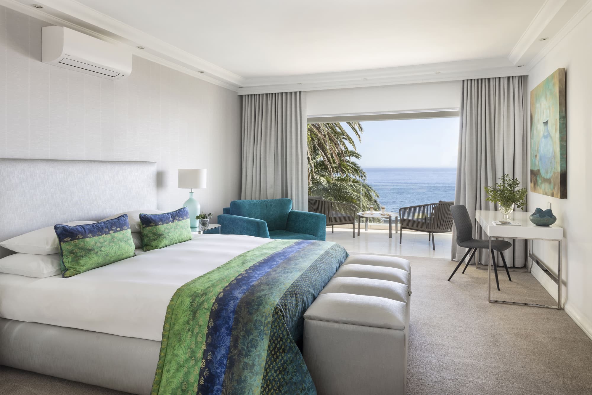 The Clarendon Bantry Bay