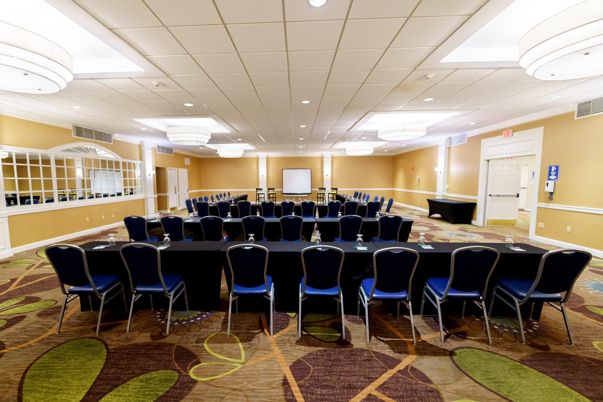 Iris Hotel-Cape Cod- Falmouth