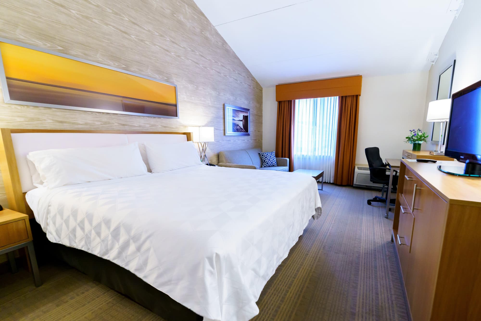 Iris Hotel-Cape Cod- Falmouth