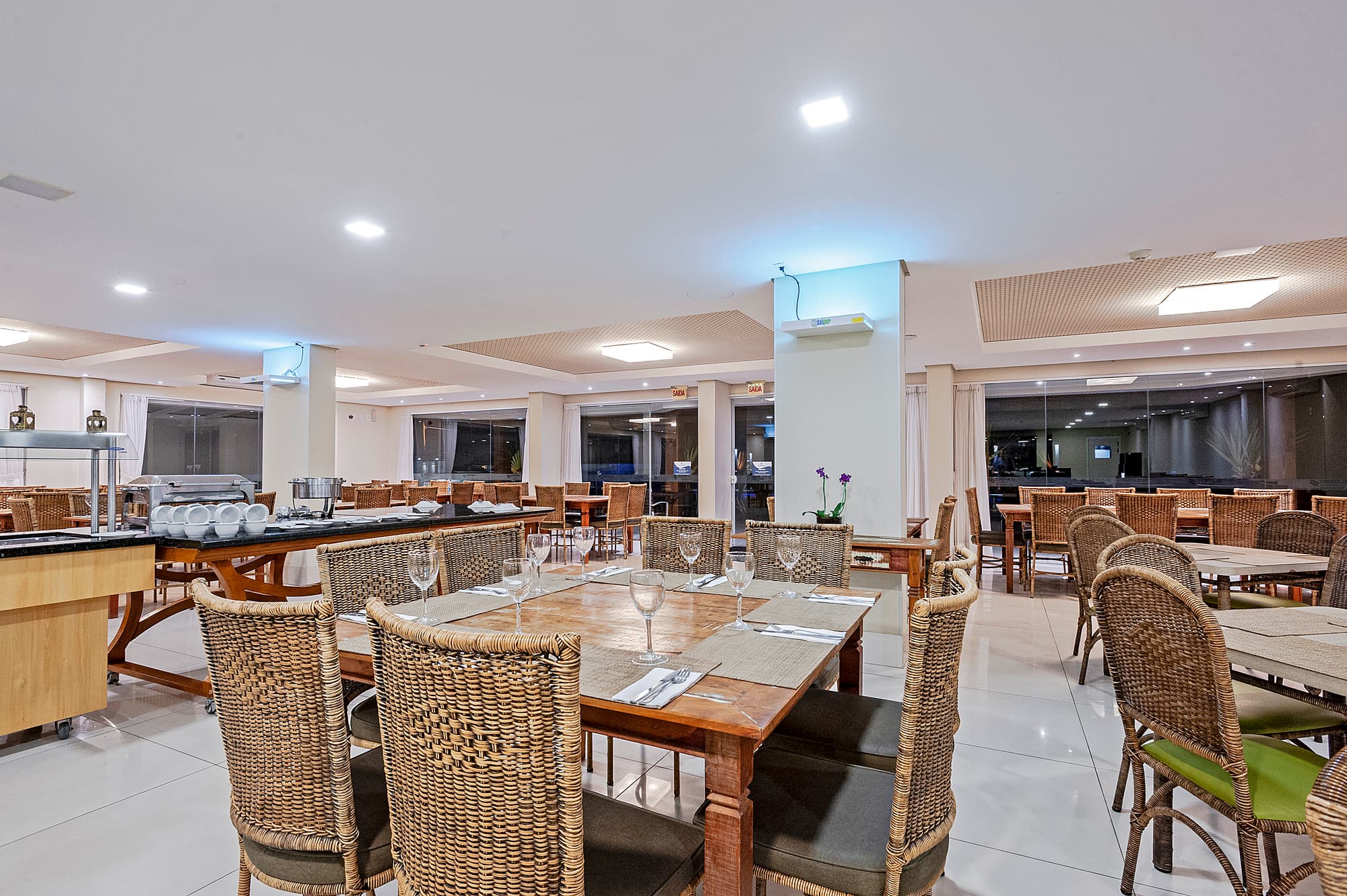 Slaviero Ingleses Convention, Restaurant