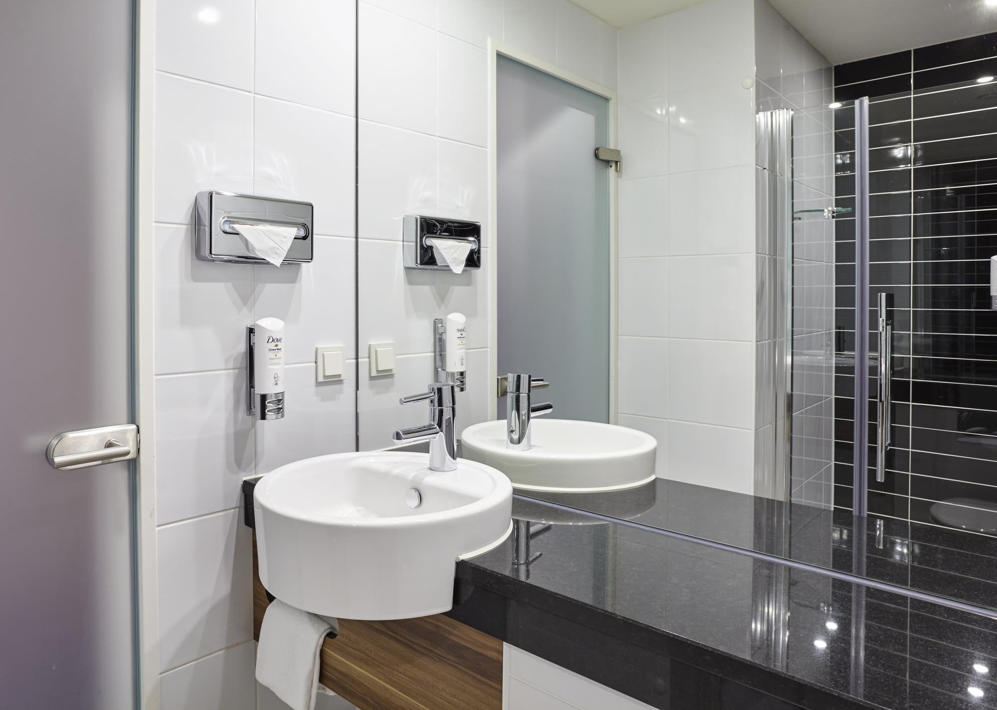 Premier Inn Frankfurt City Centre, Room