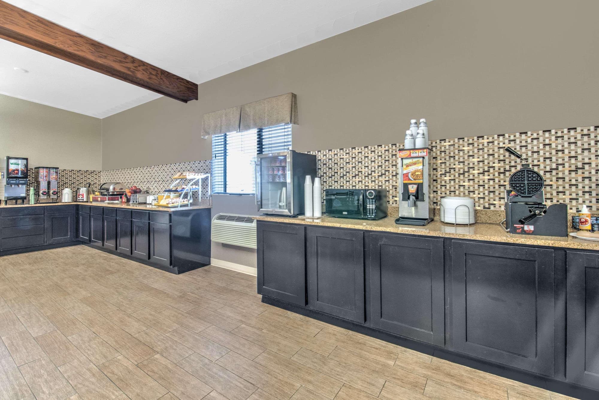 Days Inn By Wyndham Watertown, Restaurant