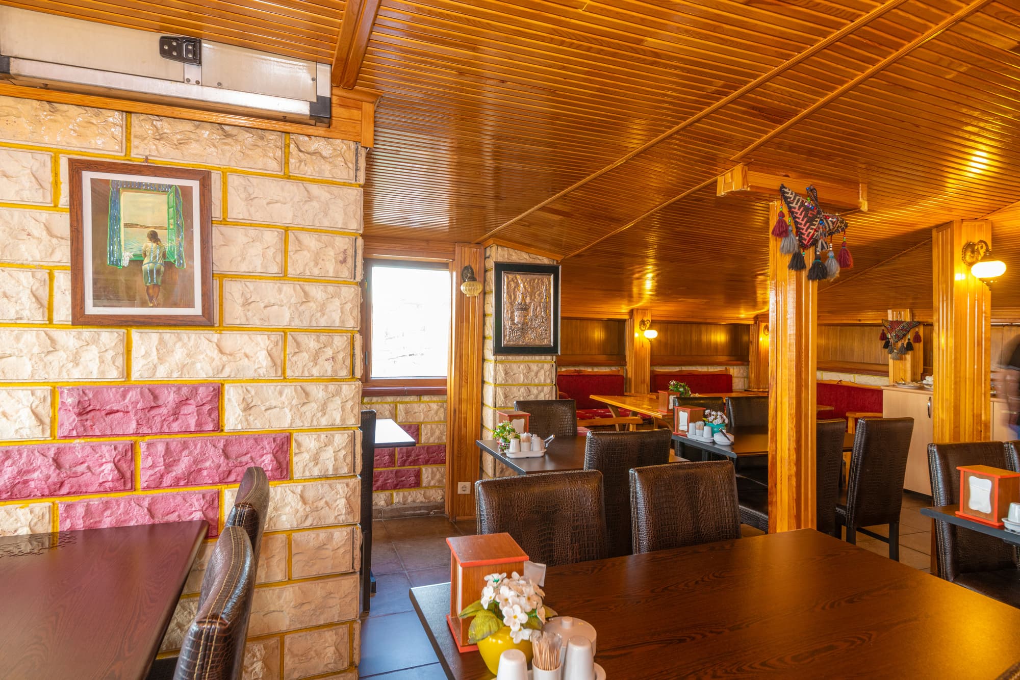 Stone Istanbul, Restaurant