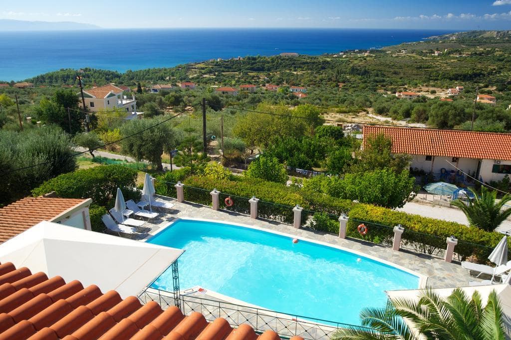 Nostos Studios & Apartments