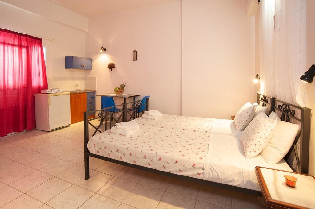 Nostos Studios & Apartments