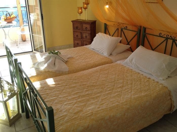 Nostos Studios & Apartments