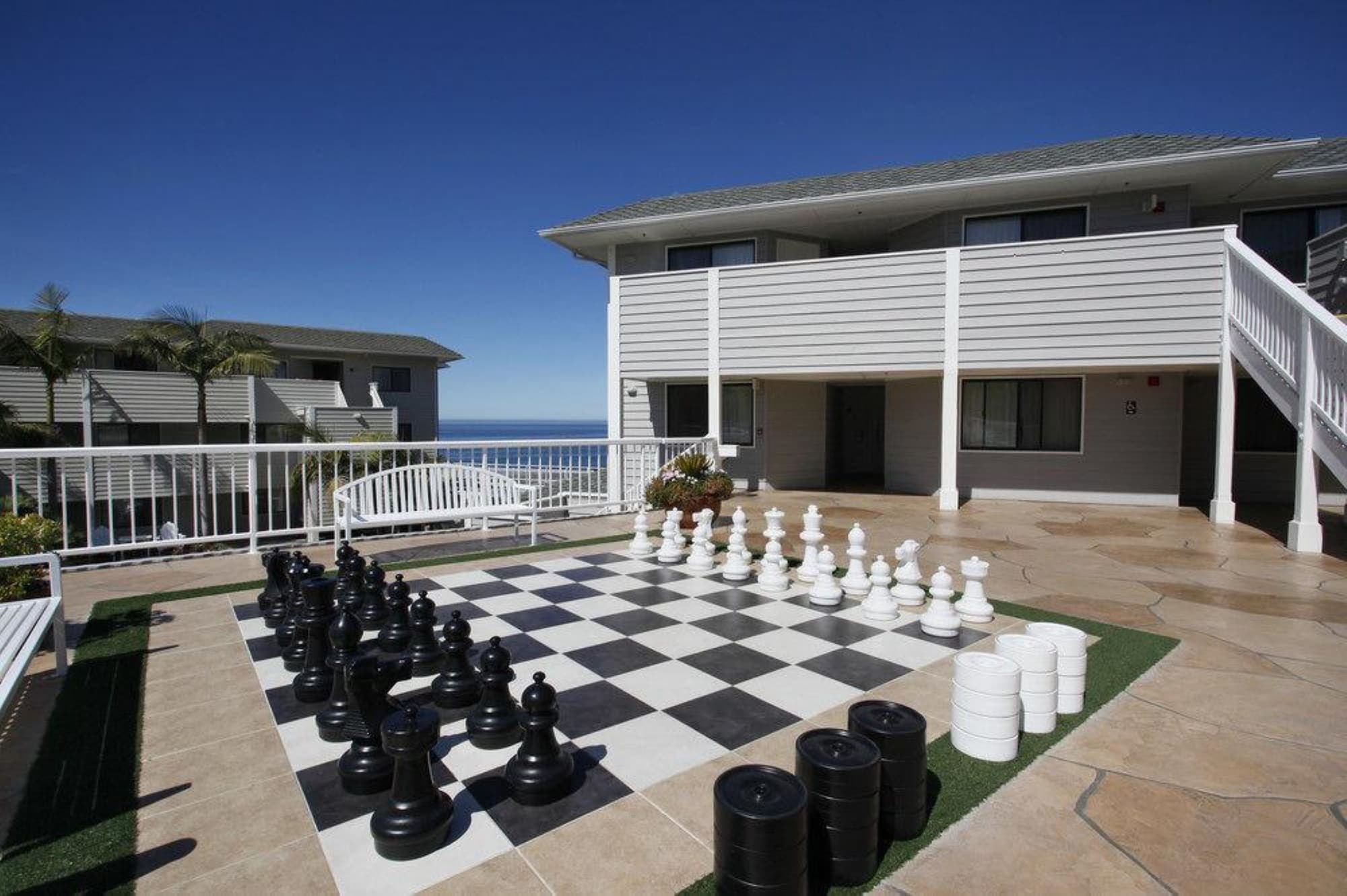 Pismo Lighthouse Suites