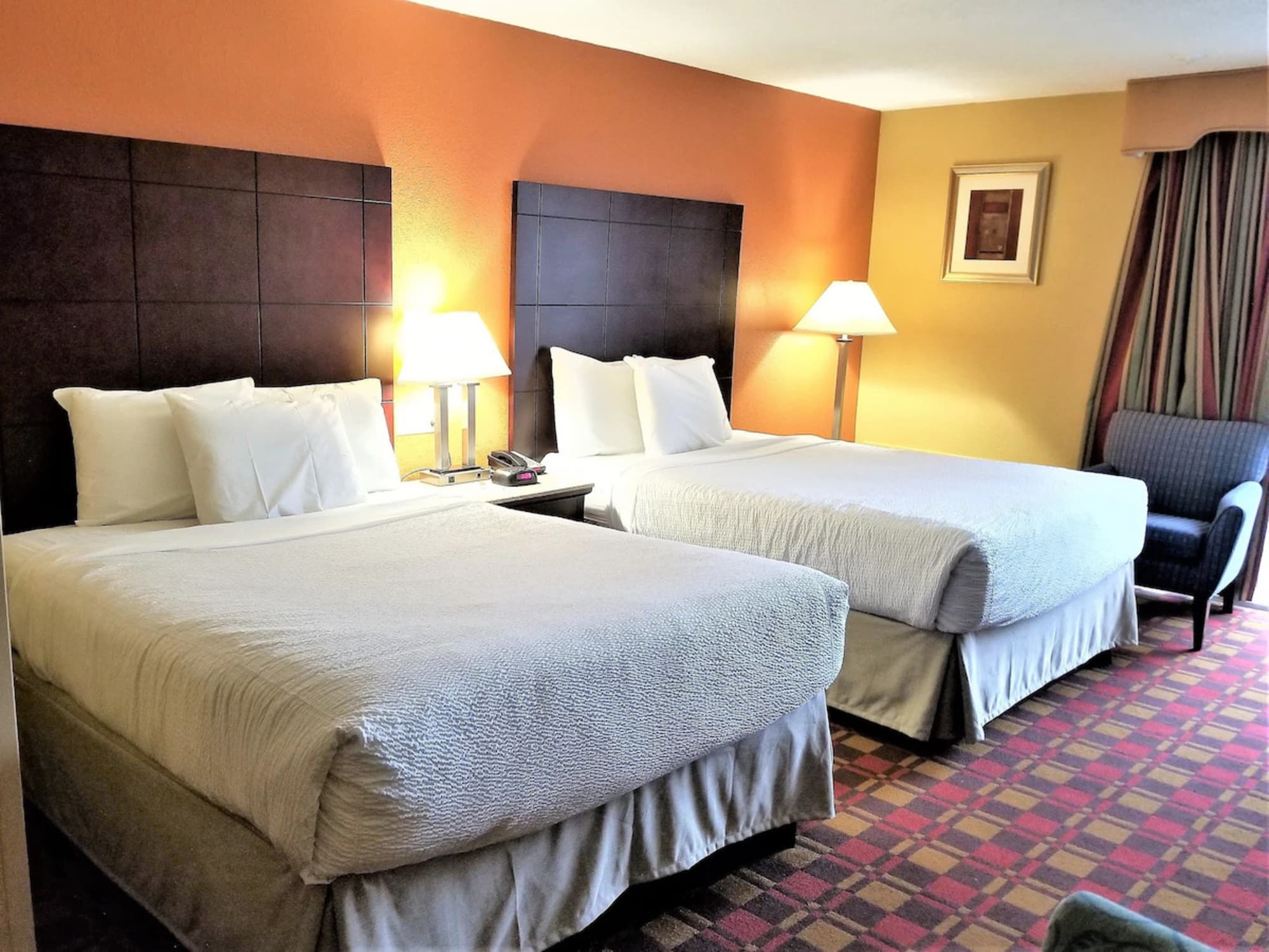 Howard Johnson By Wyndham Clifton Nj