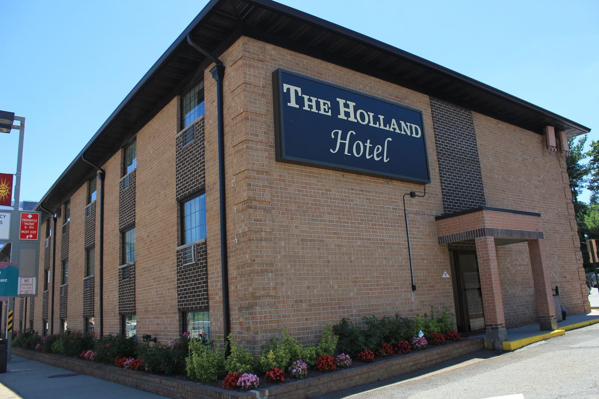 The Holland Hotel, General view
