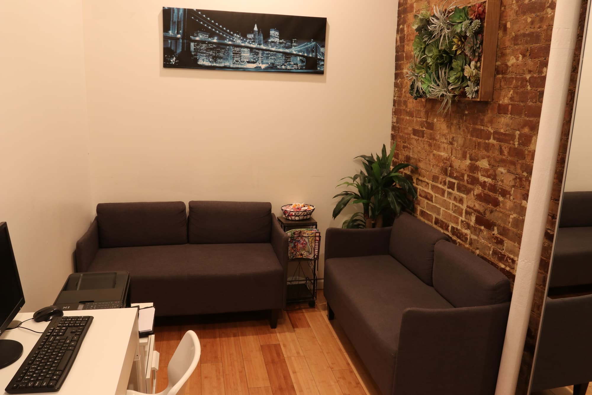 Chelsea Inn, General view