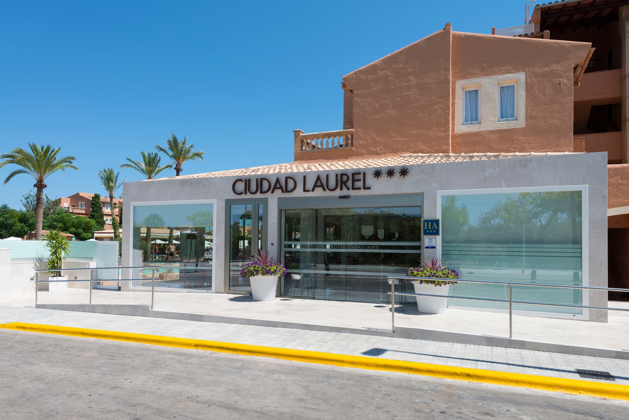 Aparthotel Ciudad Laurel