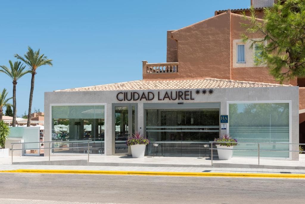 Aparthotel Ciudad Laurel