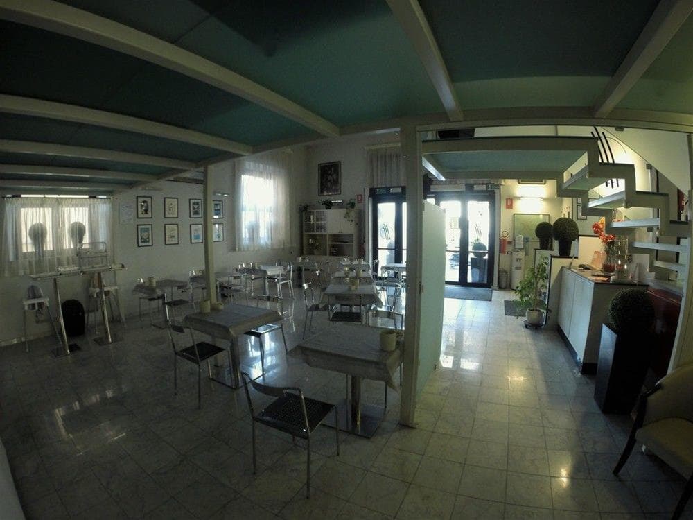 La Torre, Restaurant