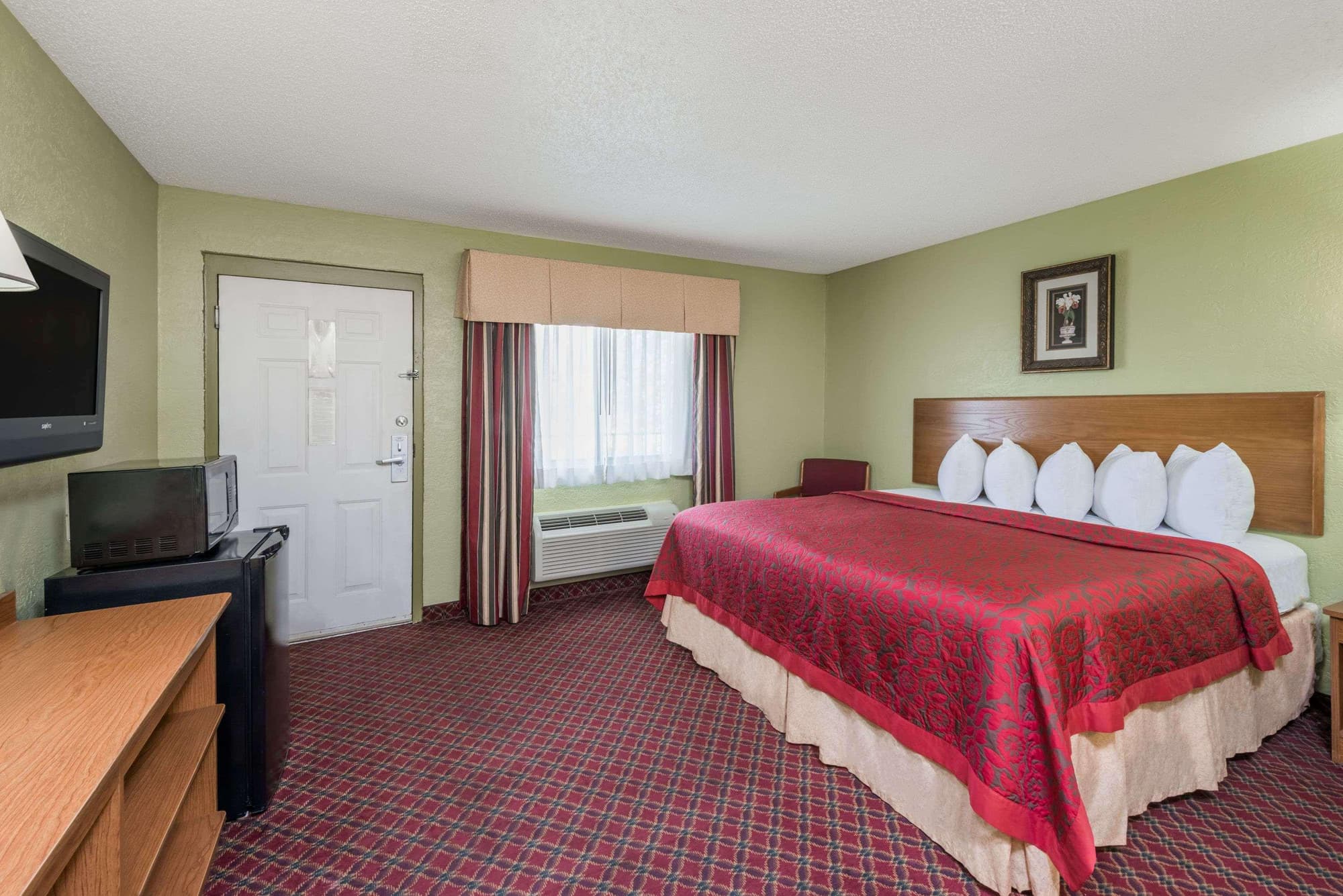Days Inn & Suites By Wyndham Springfield On I-44