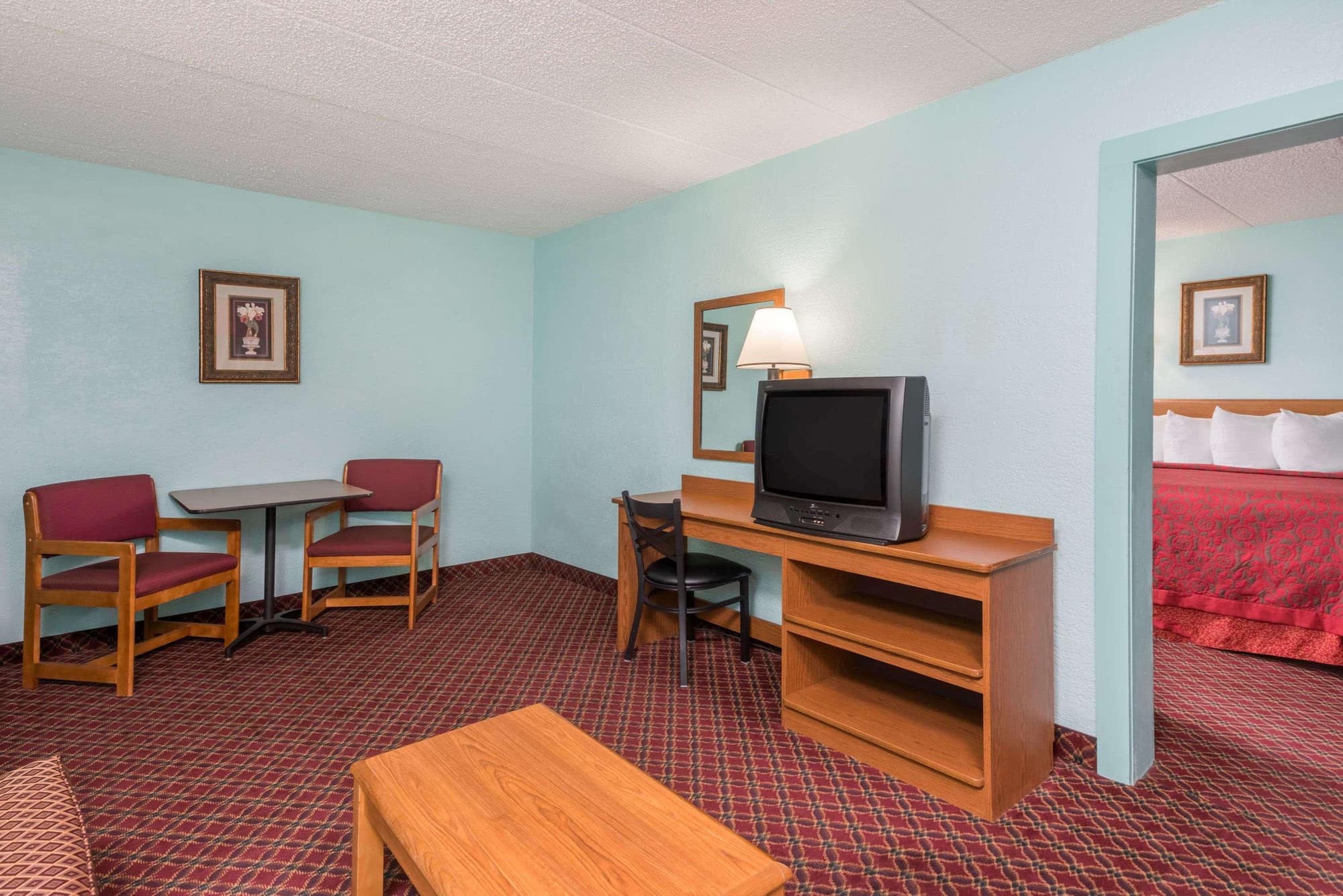 Days Inn & Suites By Wyndham Springfield On I-44