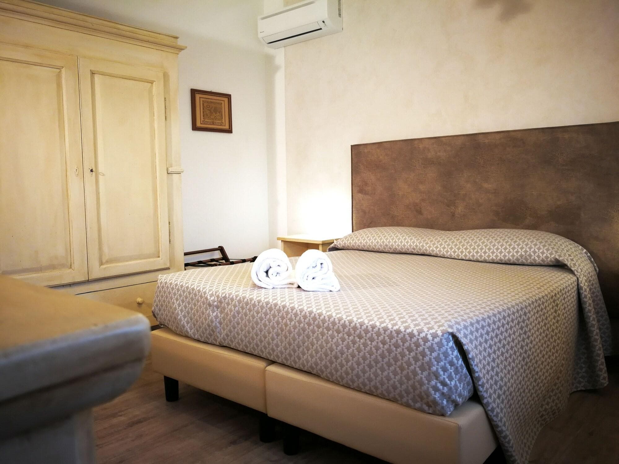 La Loggia Villa Gloria, Room