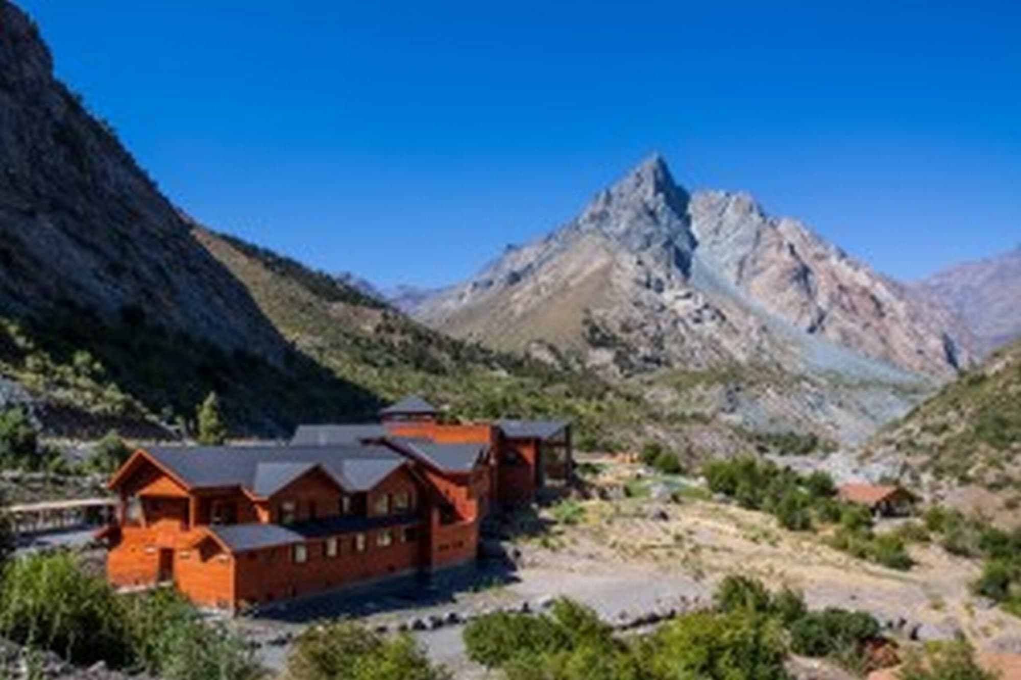 Noi Puma Lodge