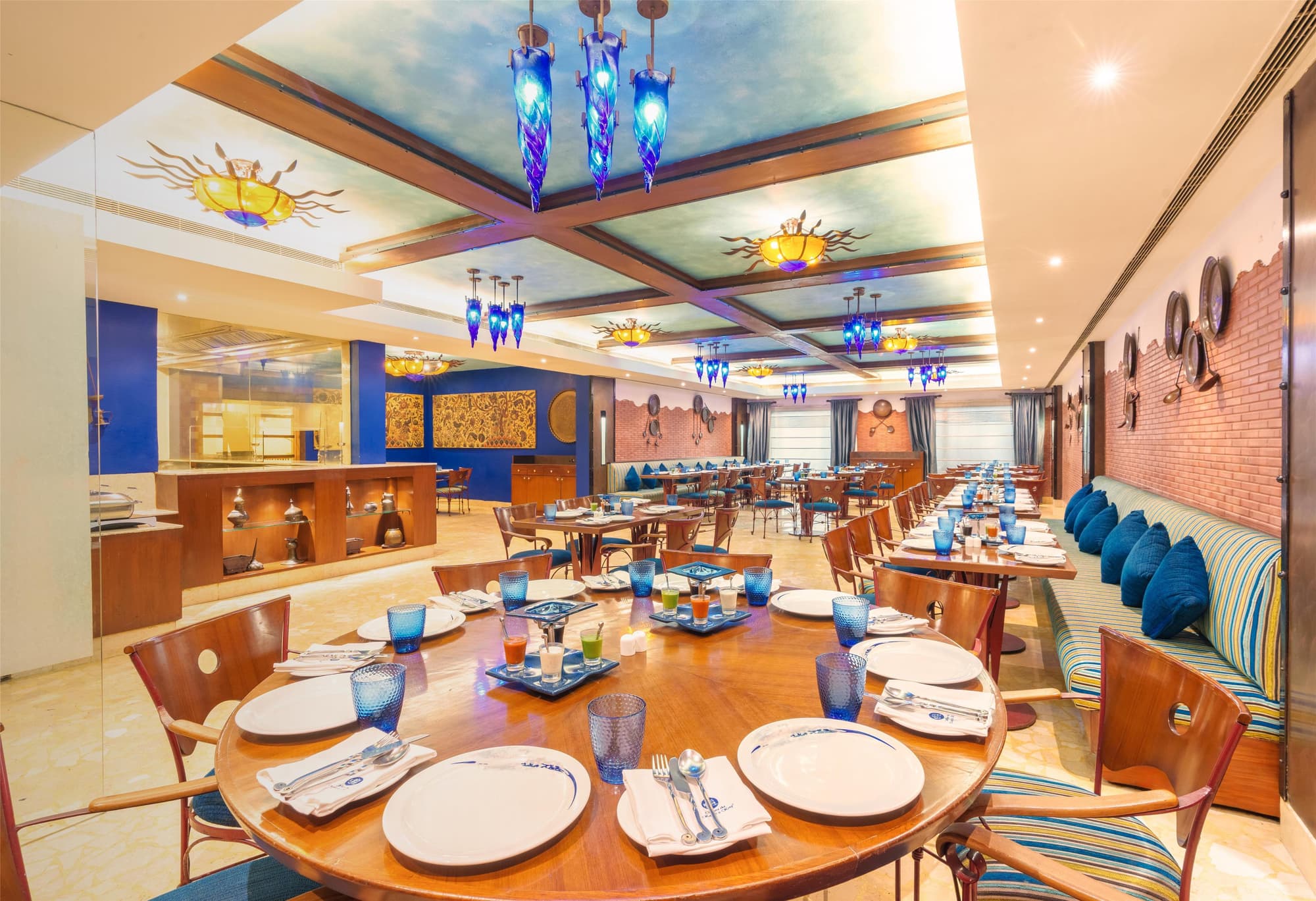 Radisson Hotel Varanasi, Restaurant