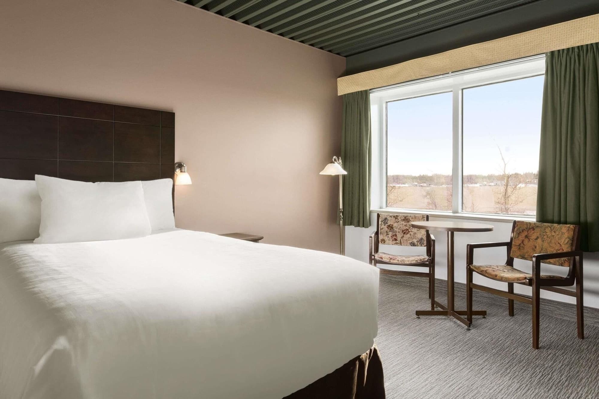 Travelodge By Wyndham Baie-Comeau