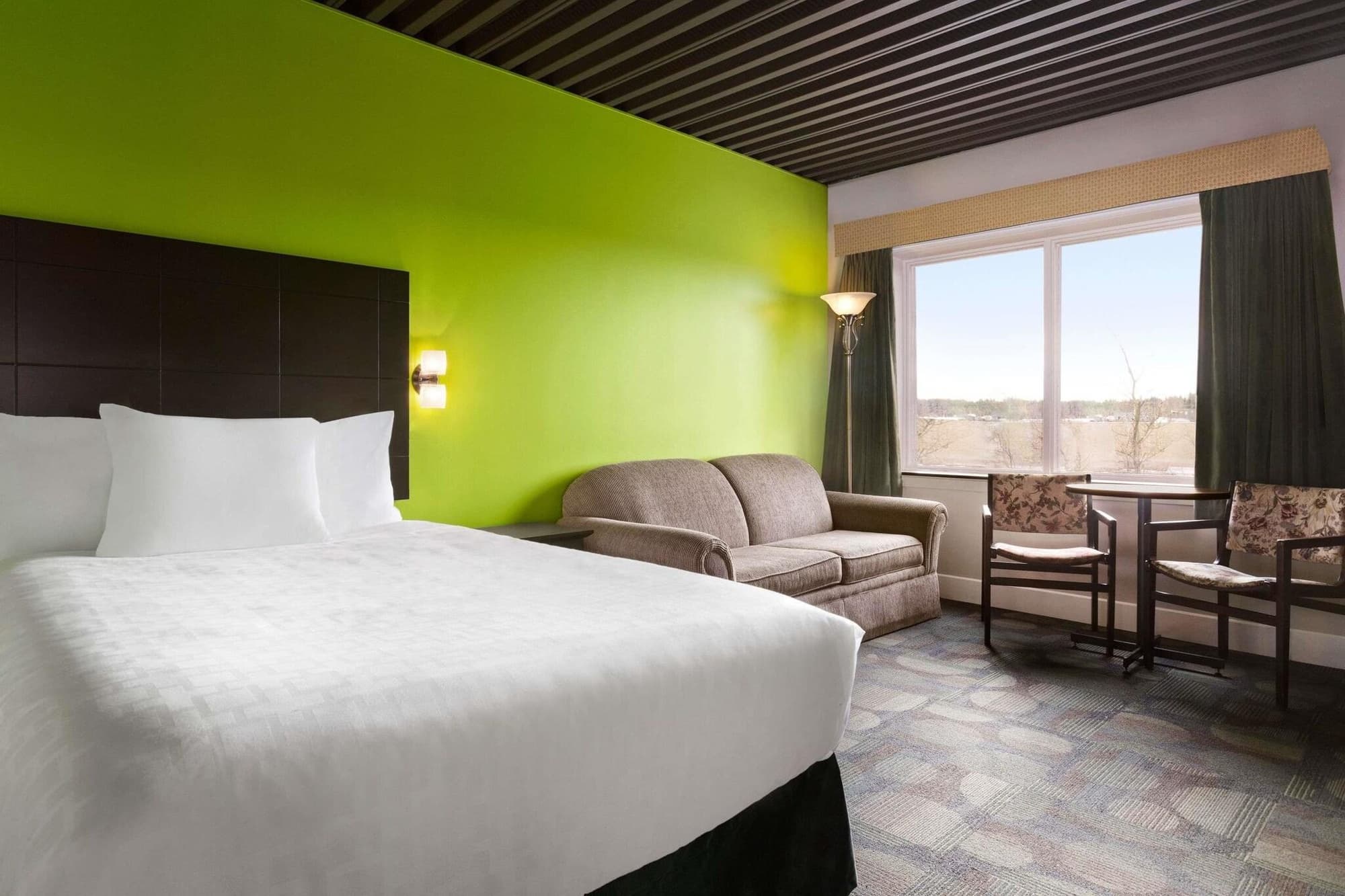 Travelodge By Wyndham Baie-Comeau