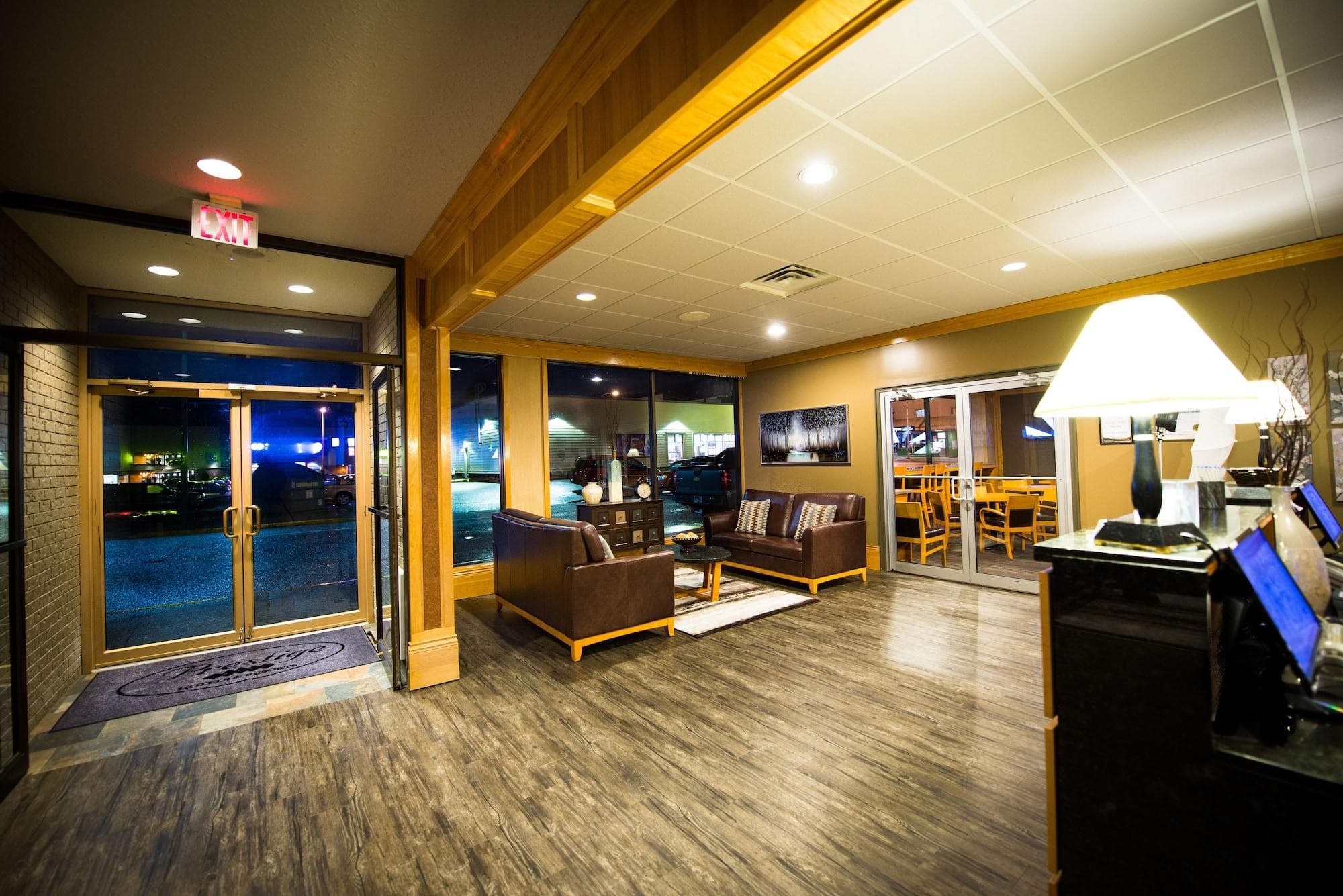 Prestige Prince Rupert, Lobby