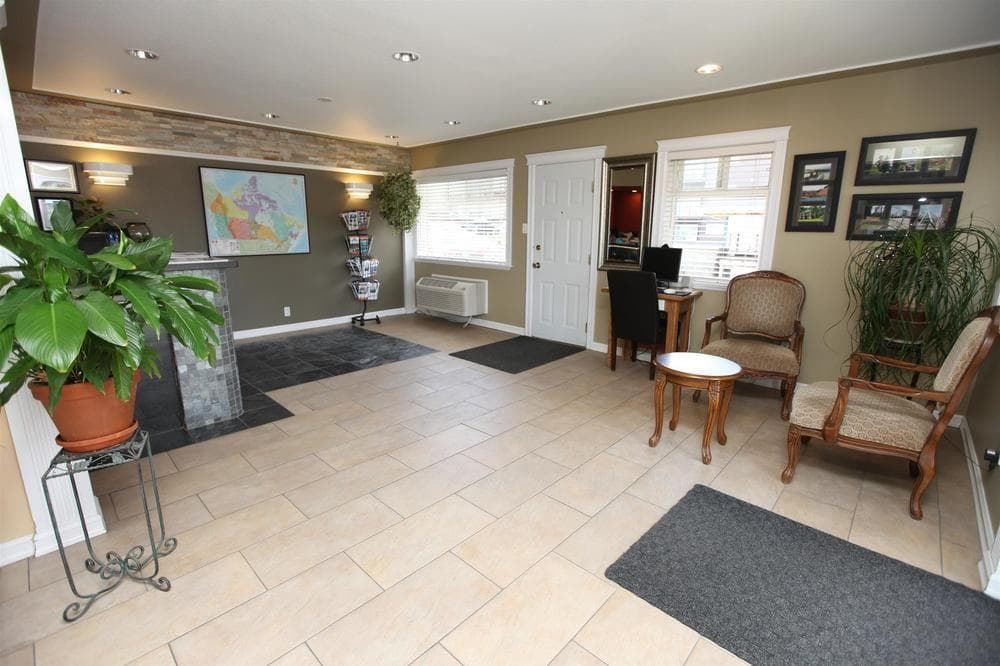 Canadas Best Value Inn Prince George, General view