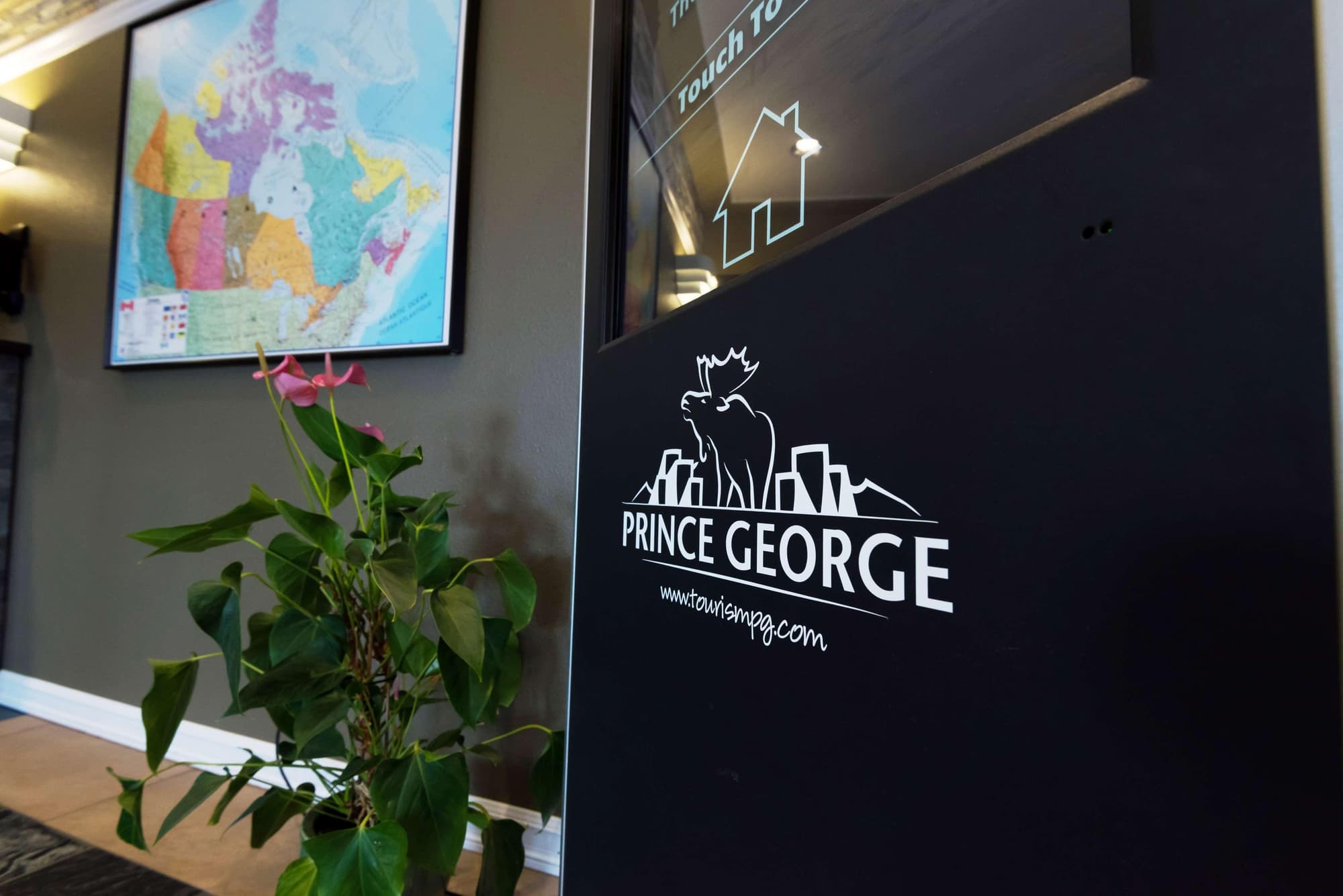 Canadas Best Value Inn Prince George, Lobby