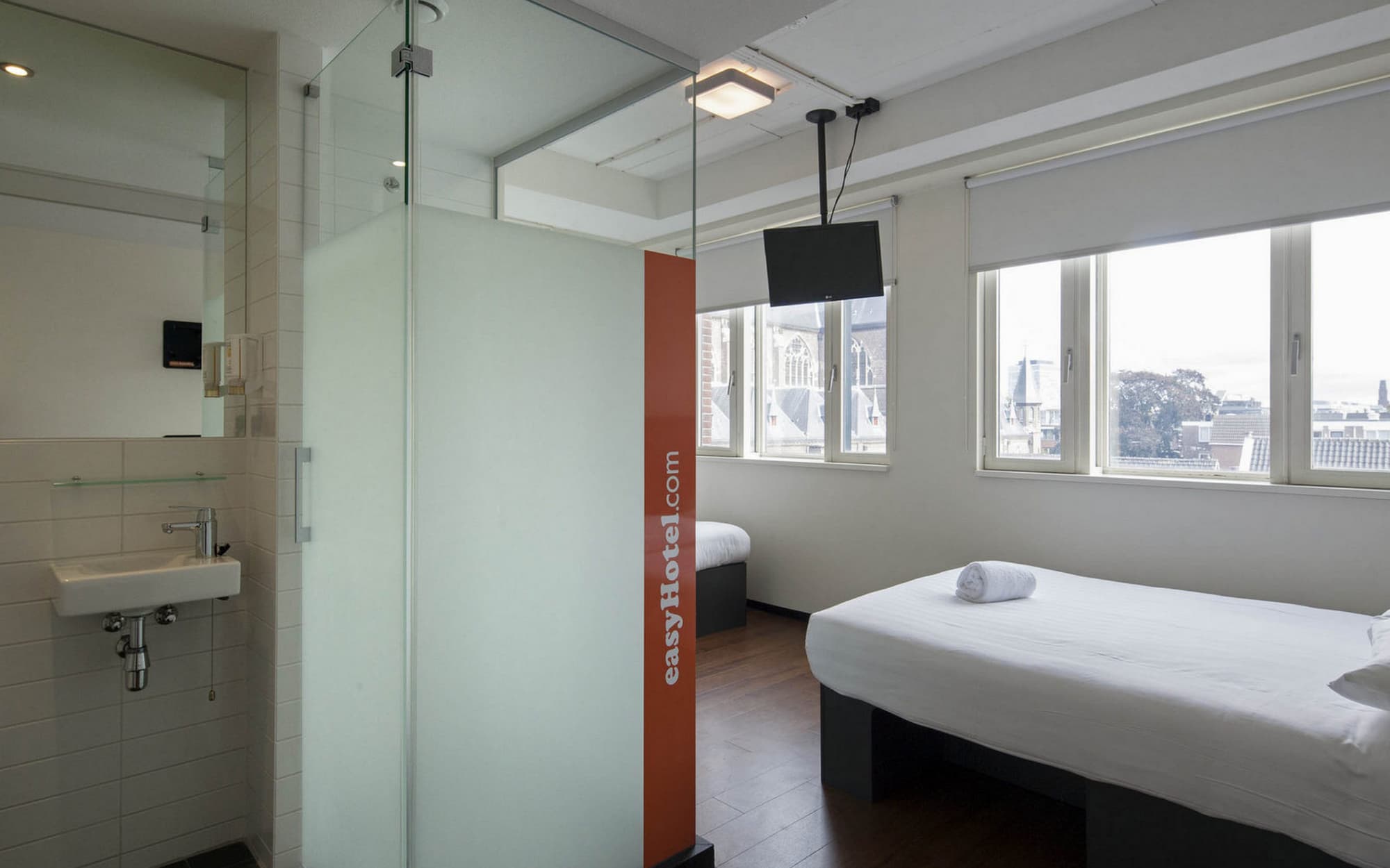 easyHotel The Hague City Centre