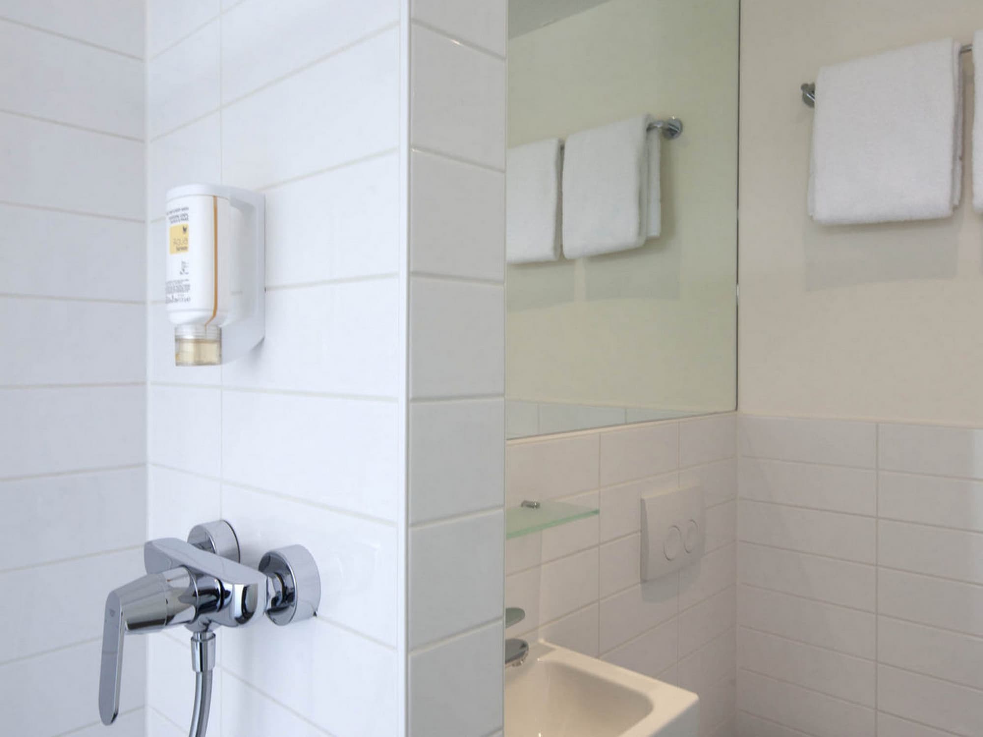 easyHotel The Hague City Centre