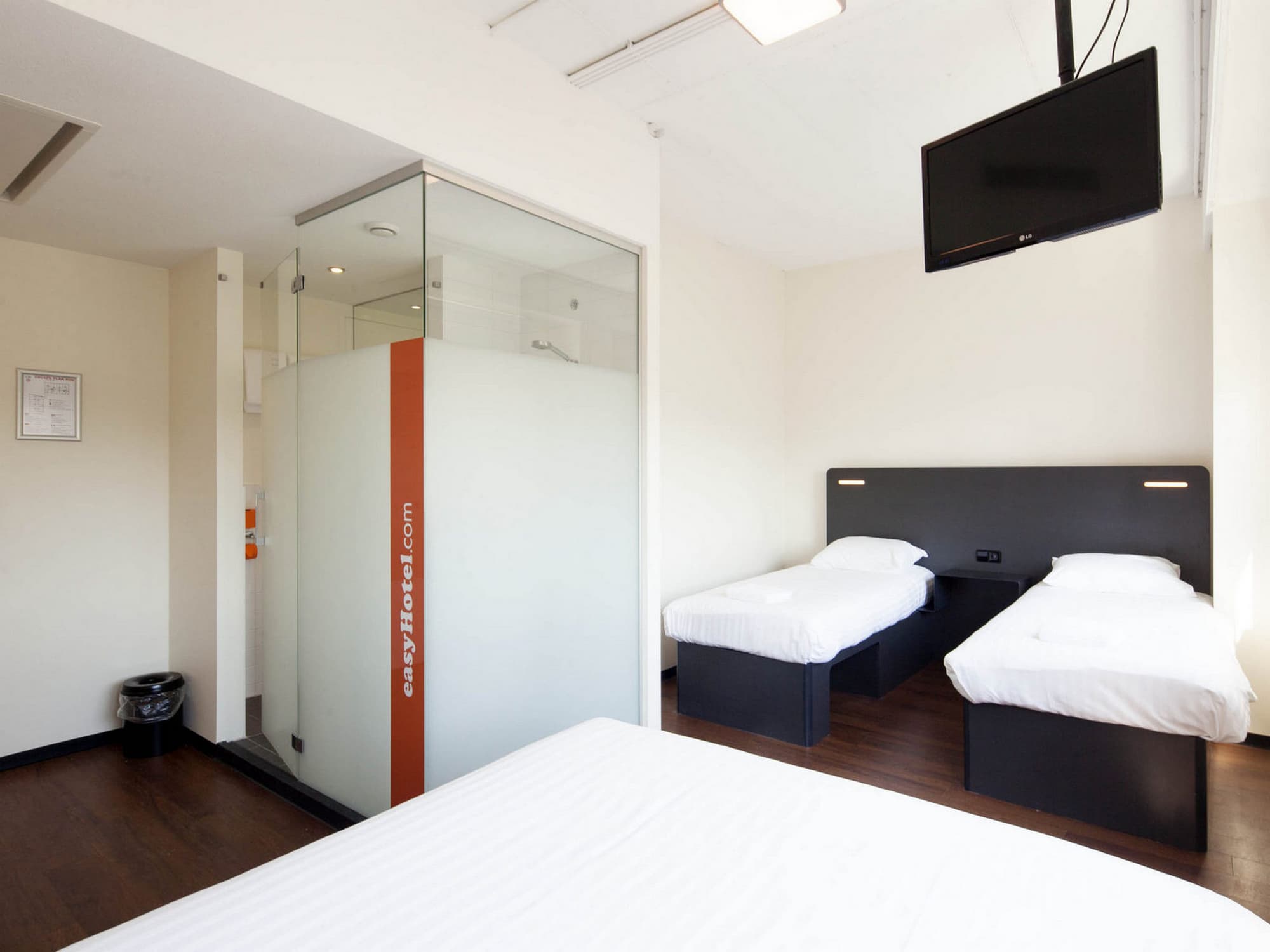 easyHotel The Hague City Centre
