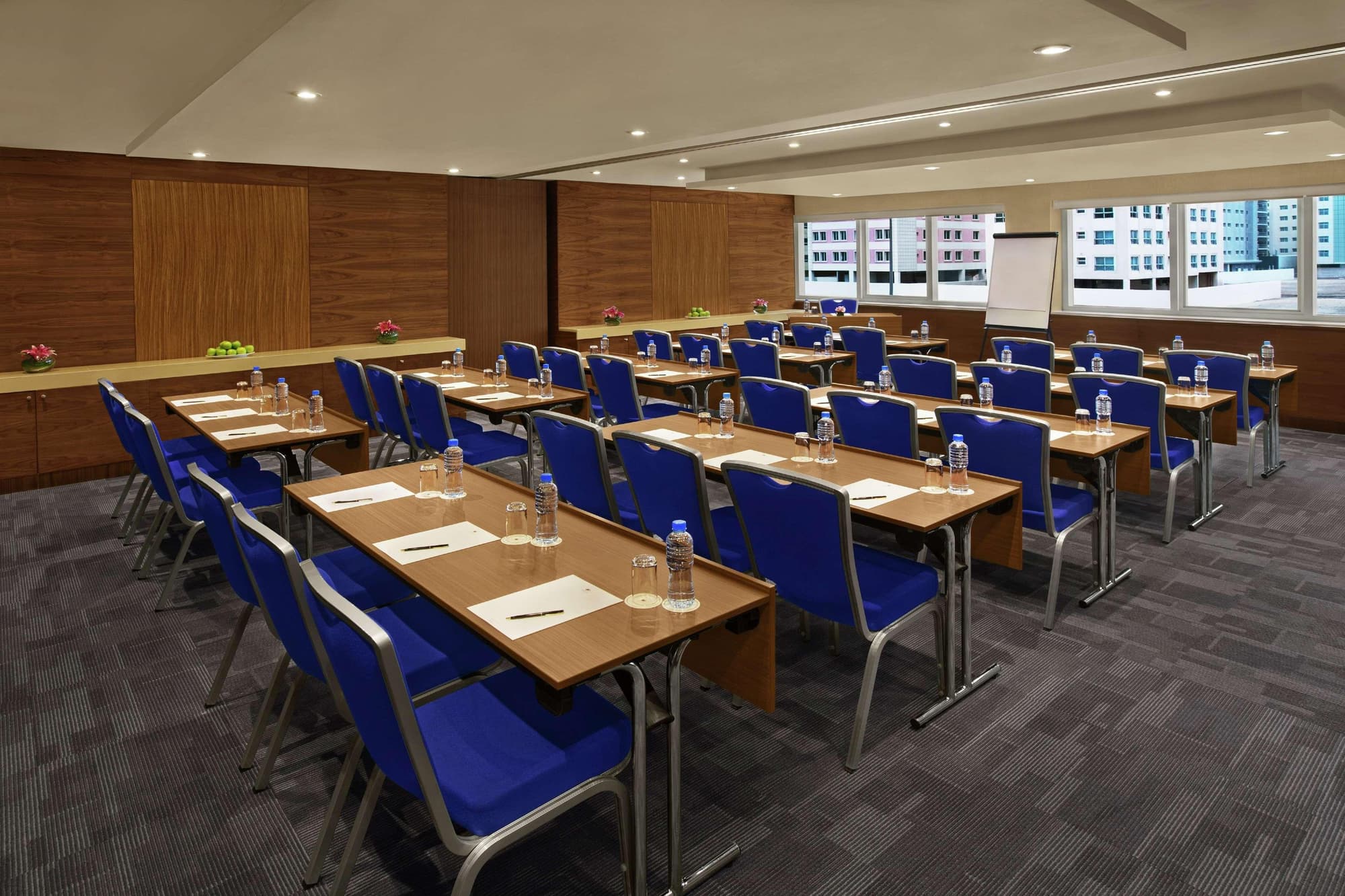 DoubleTree by Hilton Hotel & Residences Dubai Al B