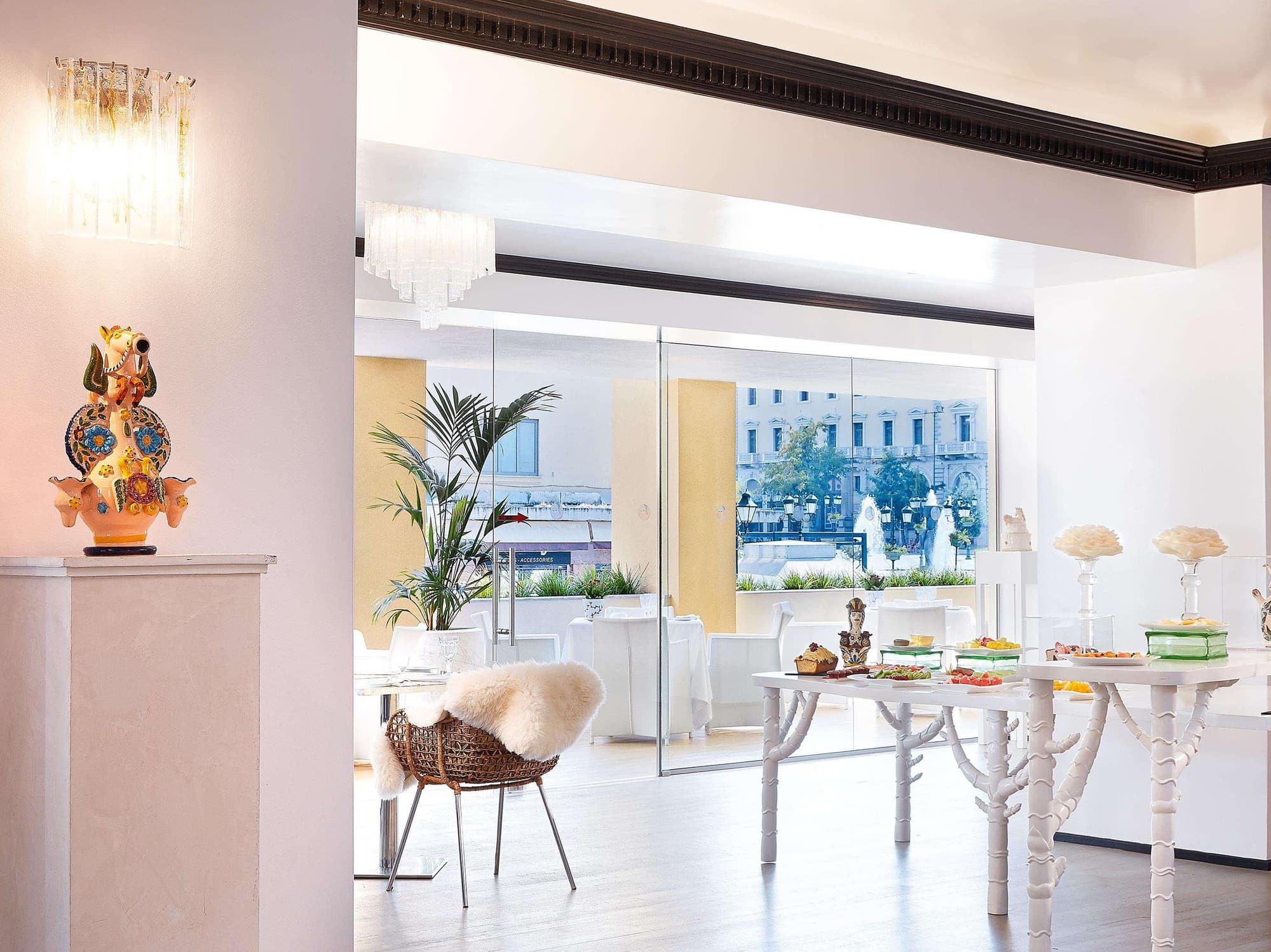 ATHENA, A Hotel to Live