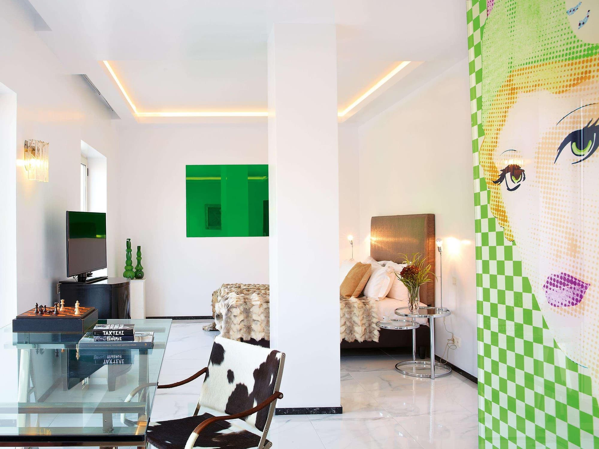 ATHENA, A Hotel to Live