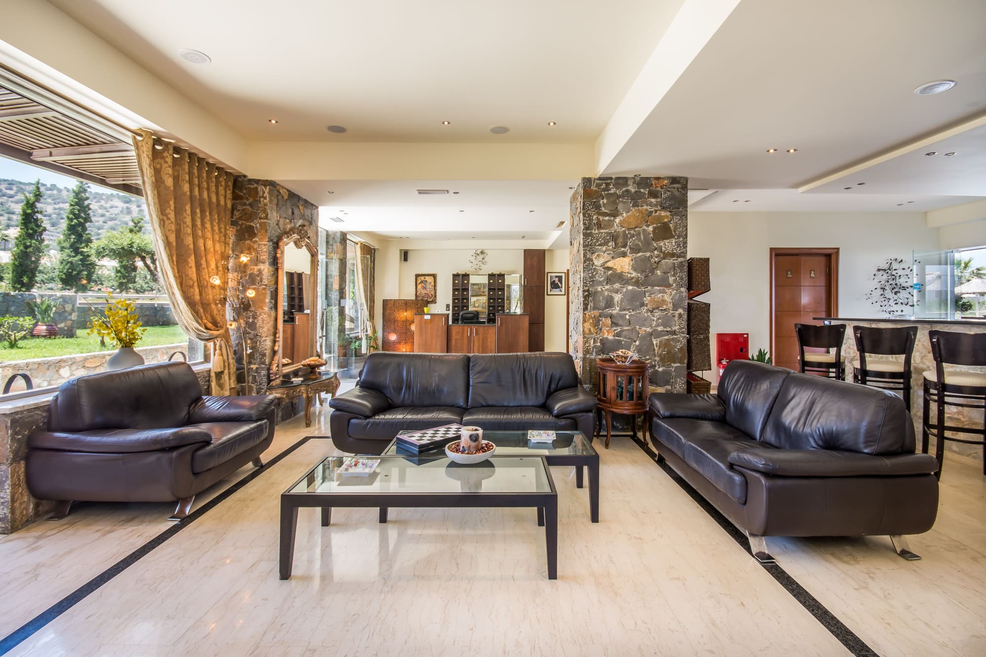 Dias Hotel & Apts