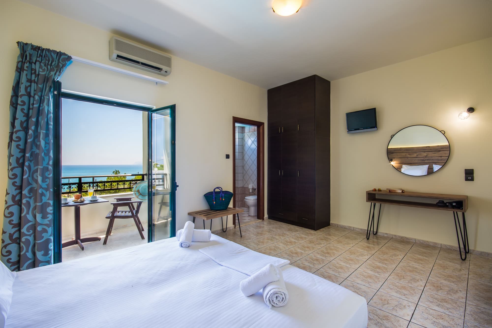 Dias Hotel & Apts
