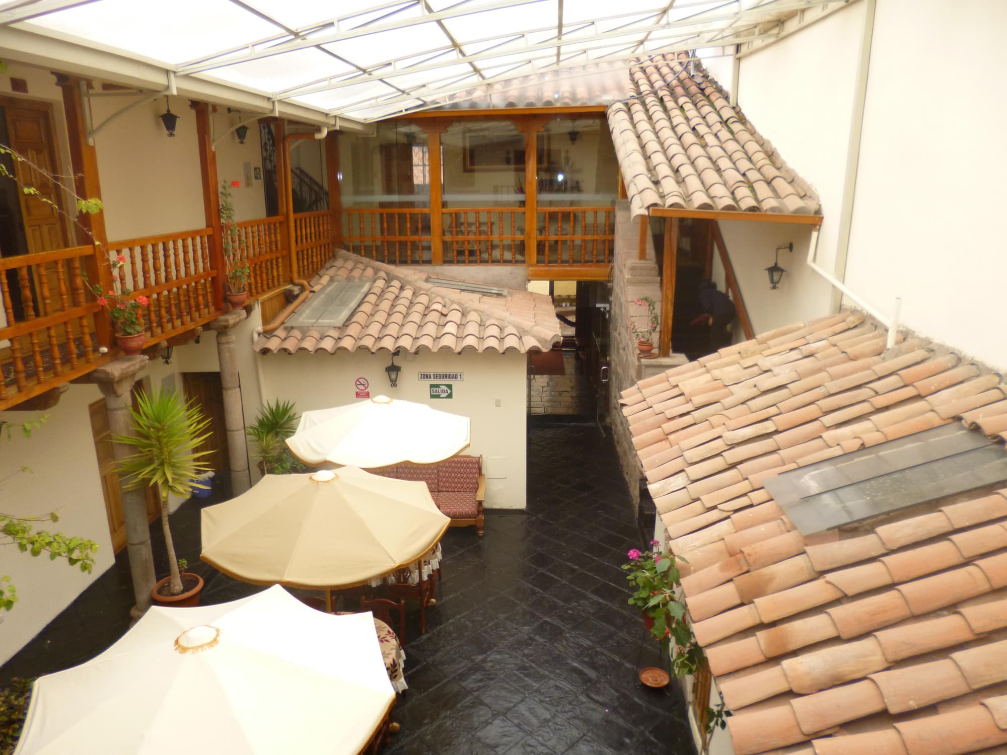 Midori Hotel