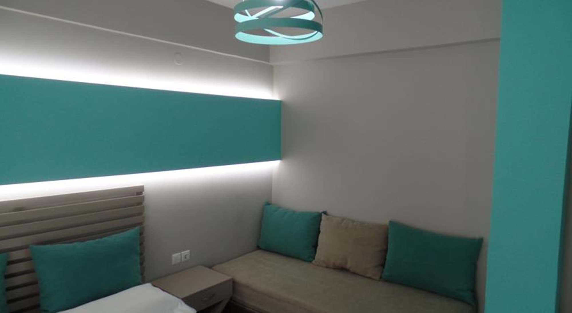 Ouzas  Luxury Hotel