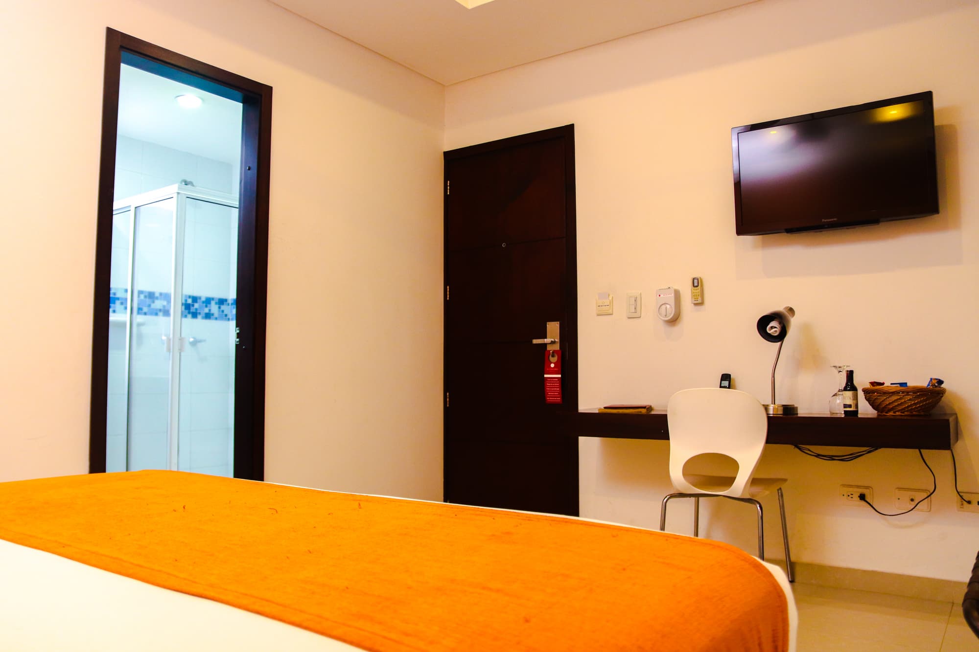 Avenida Buenos Aires, Room