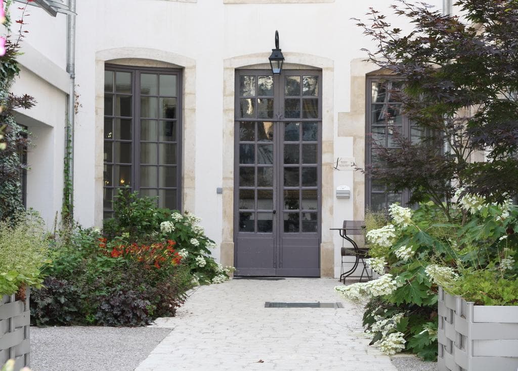 Hotel De Guise, Terrace