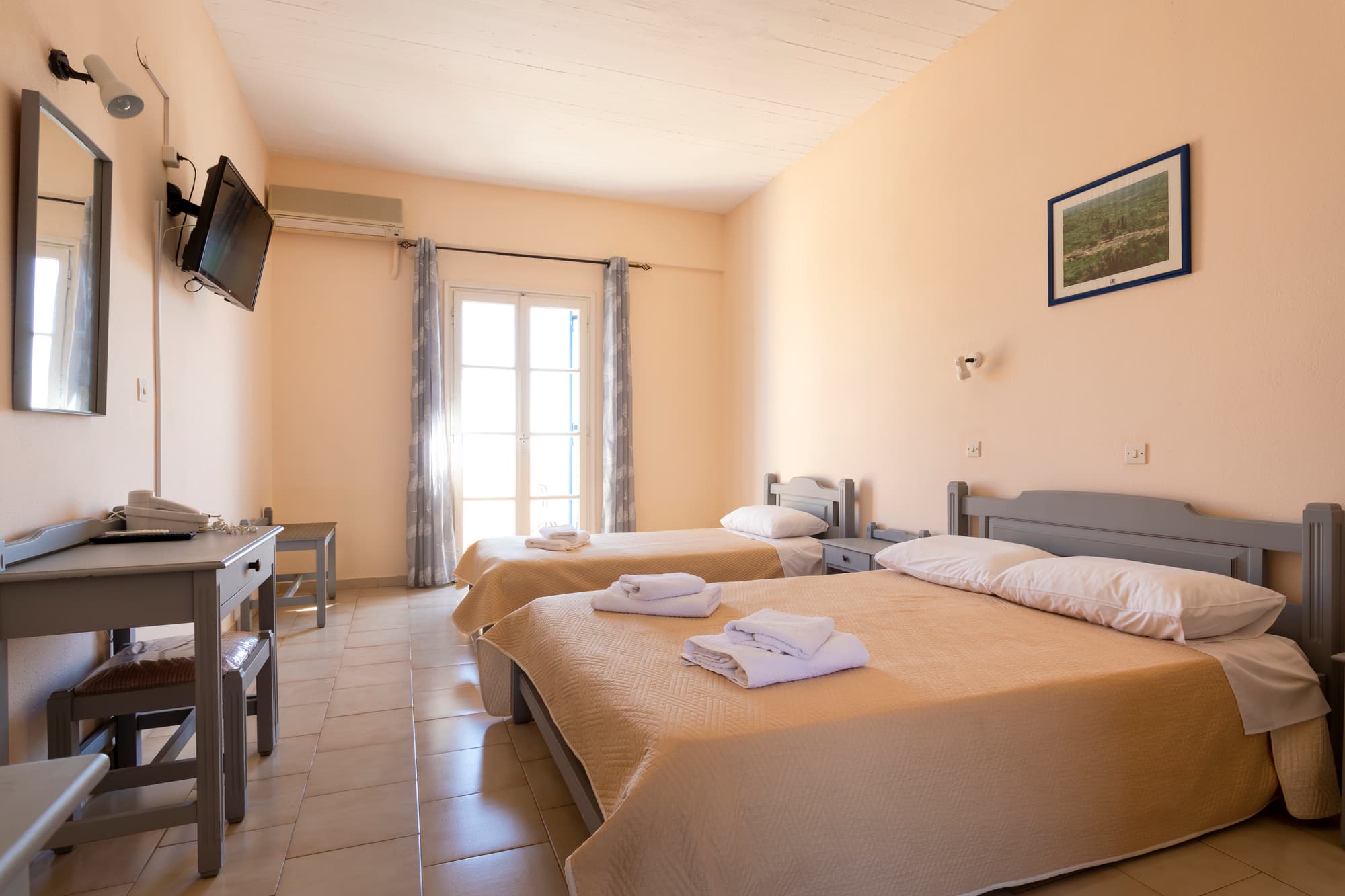 Vanas Apartments