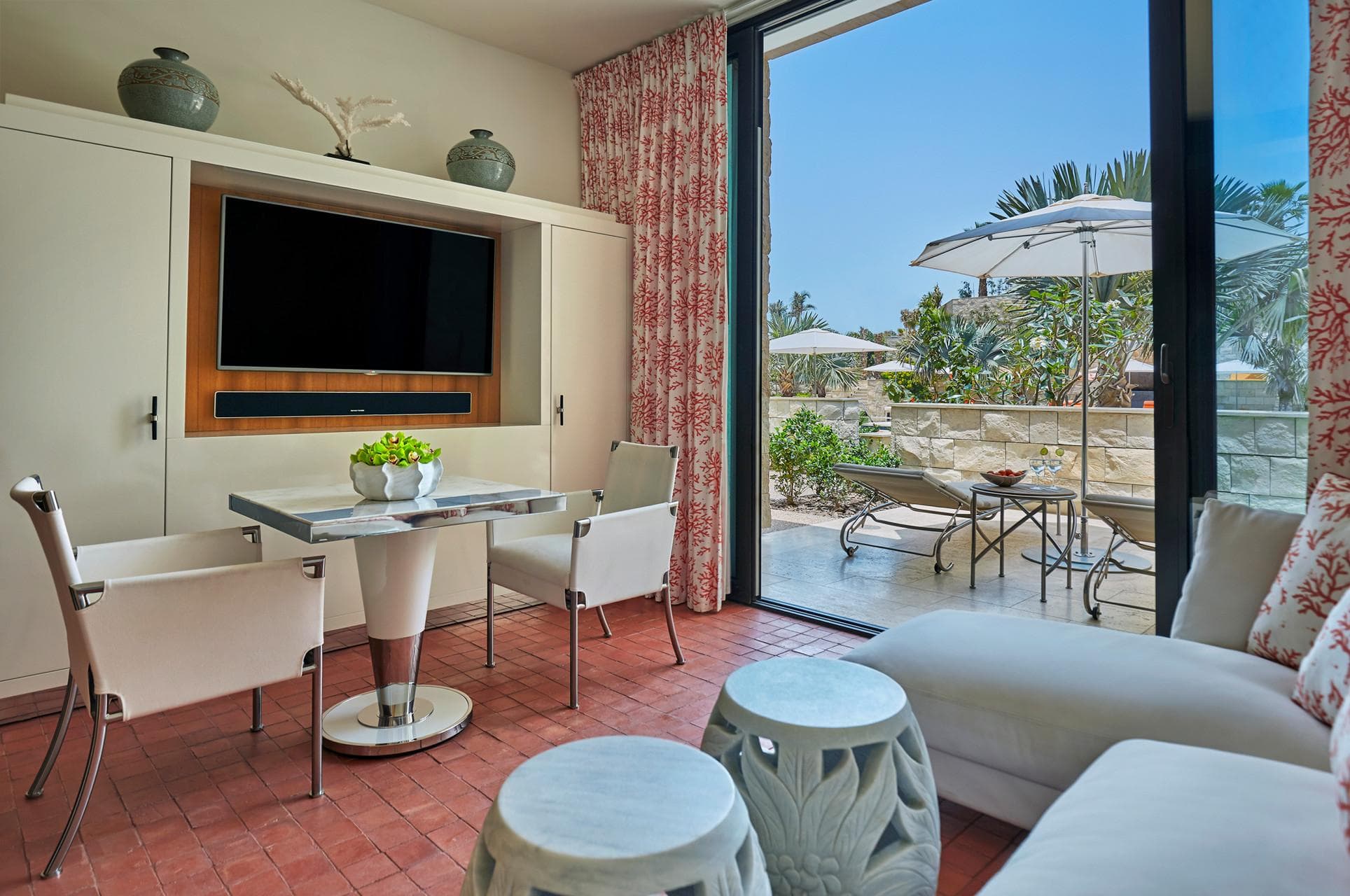 Four Seasons Hotel Bahrain Bay, Pool