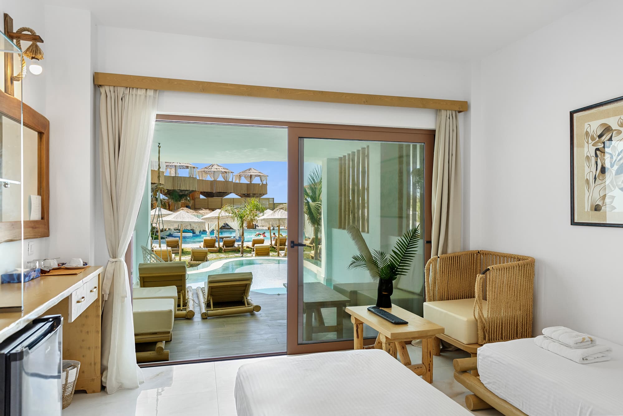 Alia suites & Alia beachfront suites and spa