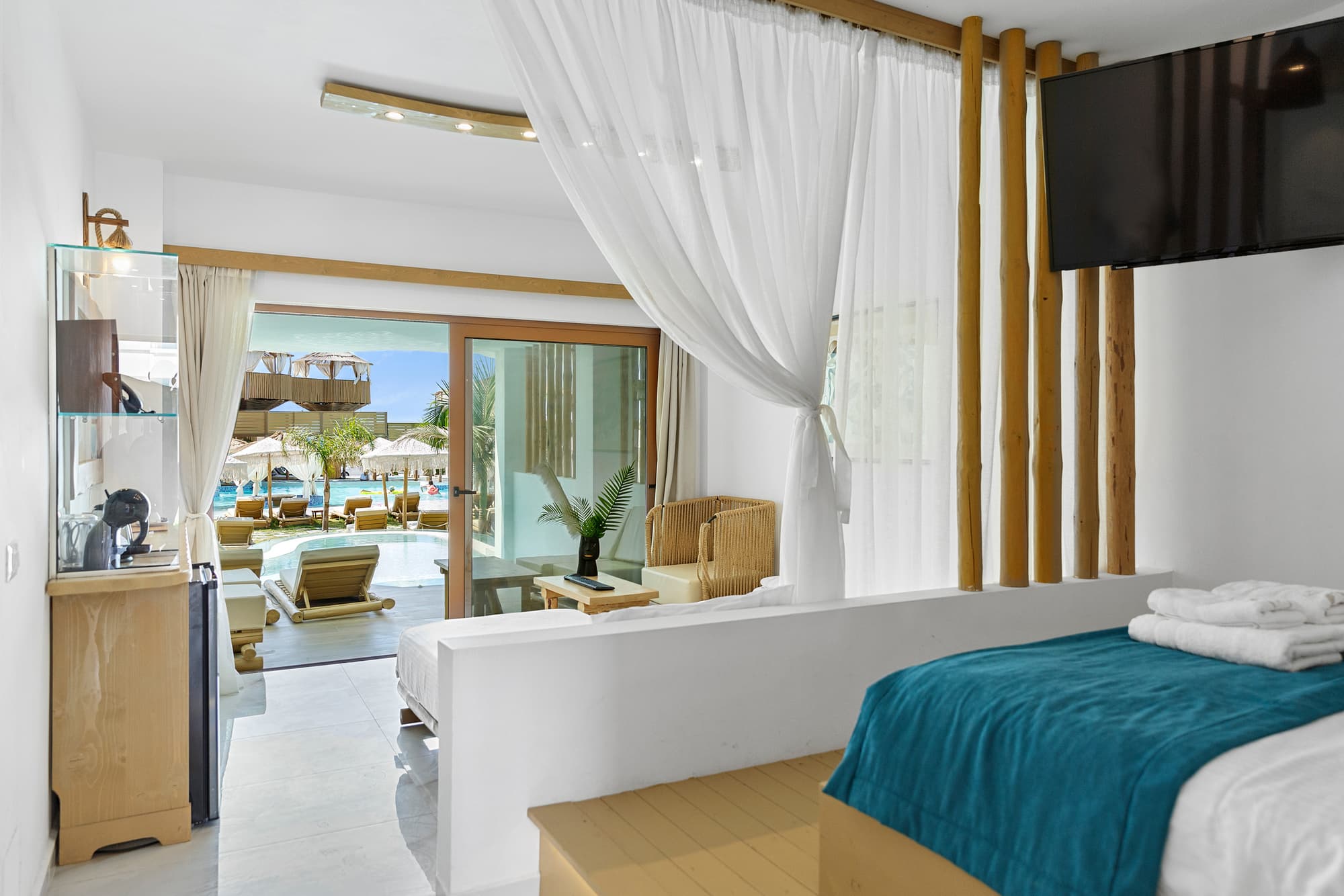 Alia suites & Alia beachfront suites and spa