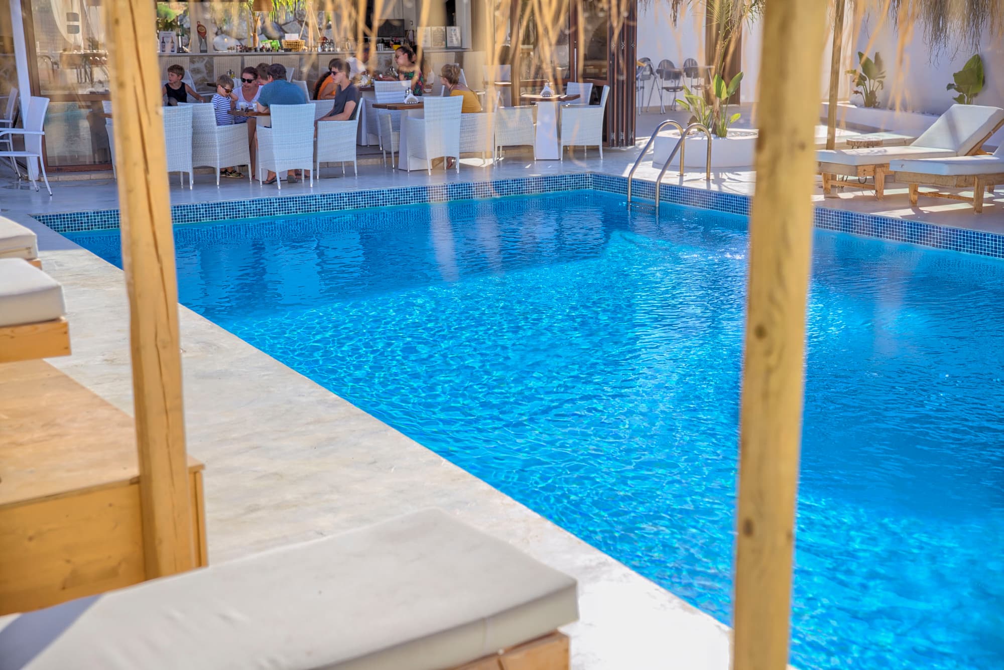 Alia suites & Alia beachfront suites and spa, Pool